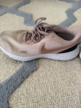 Nike Women's Running Shoes - Rose Taupe